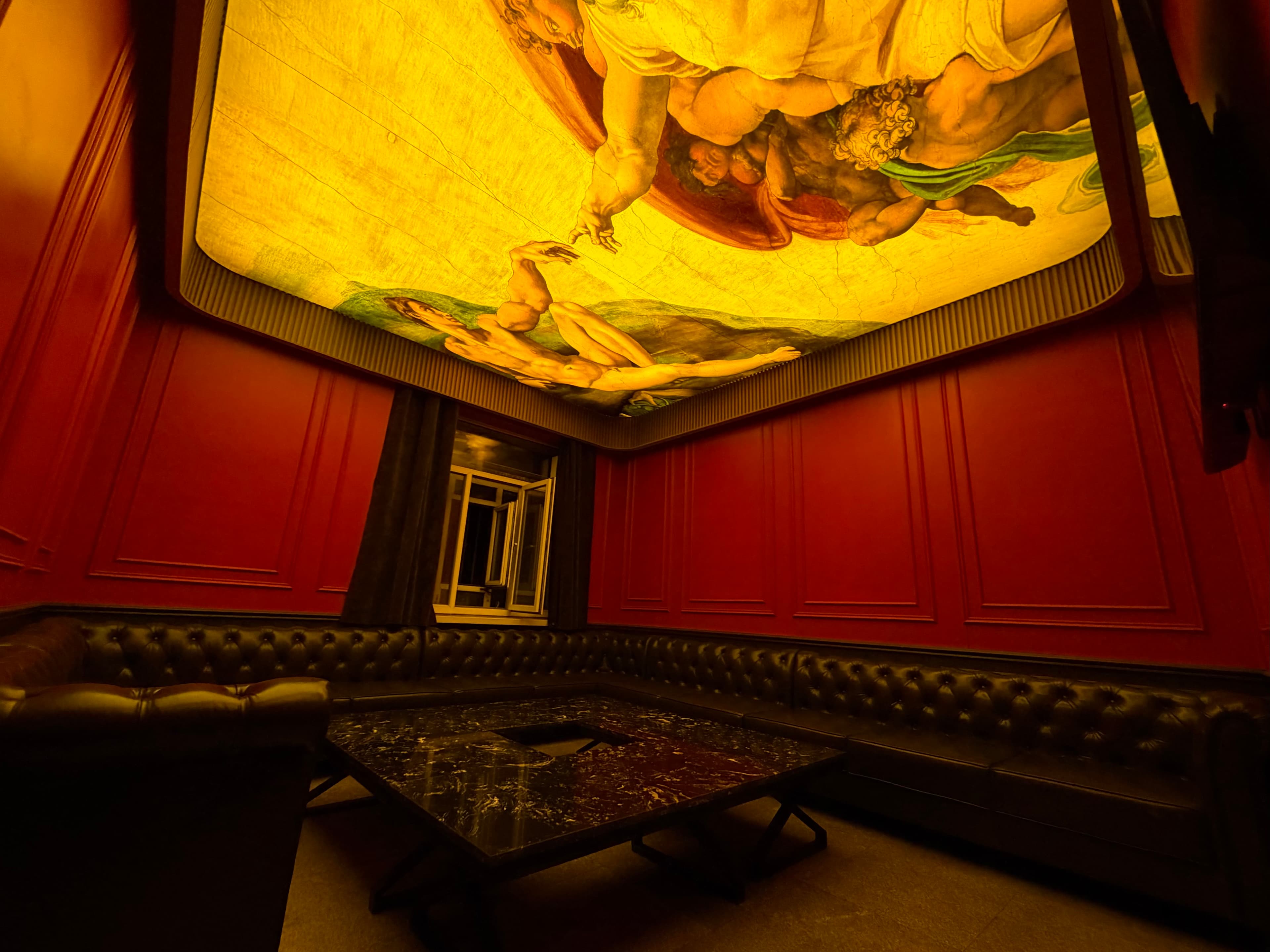 Hollywood Nightclub